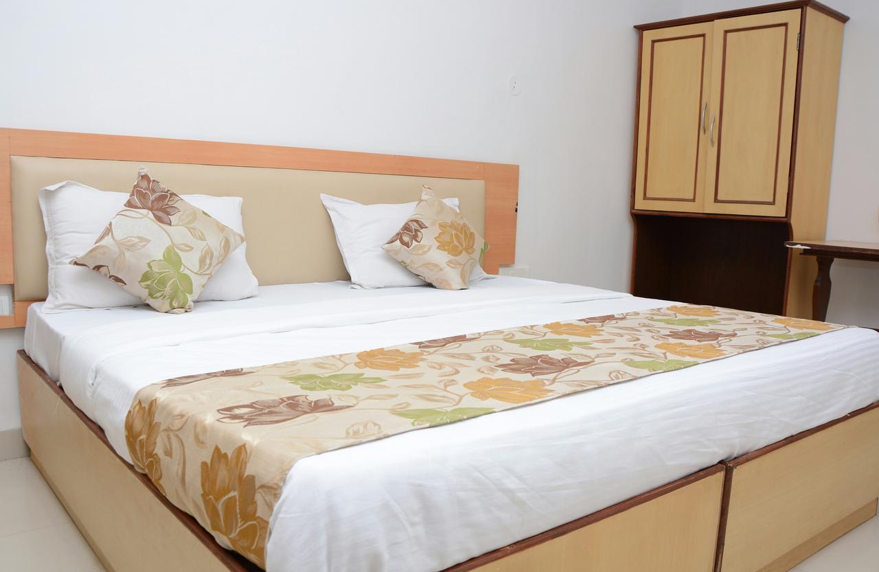 Hotel Sunrise Panaji Esterno foto