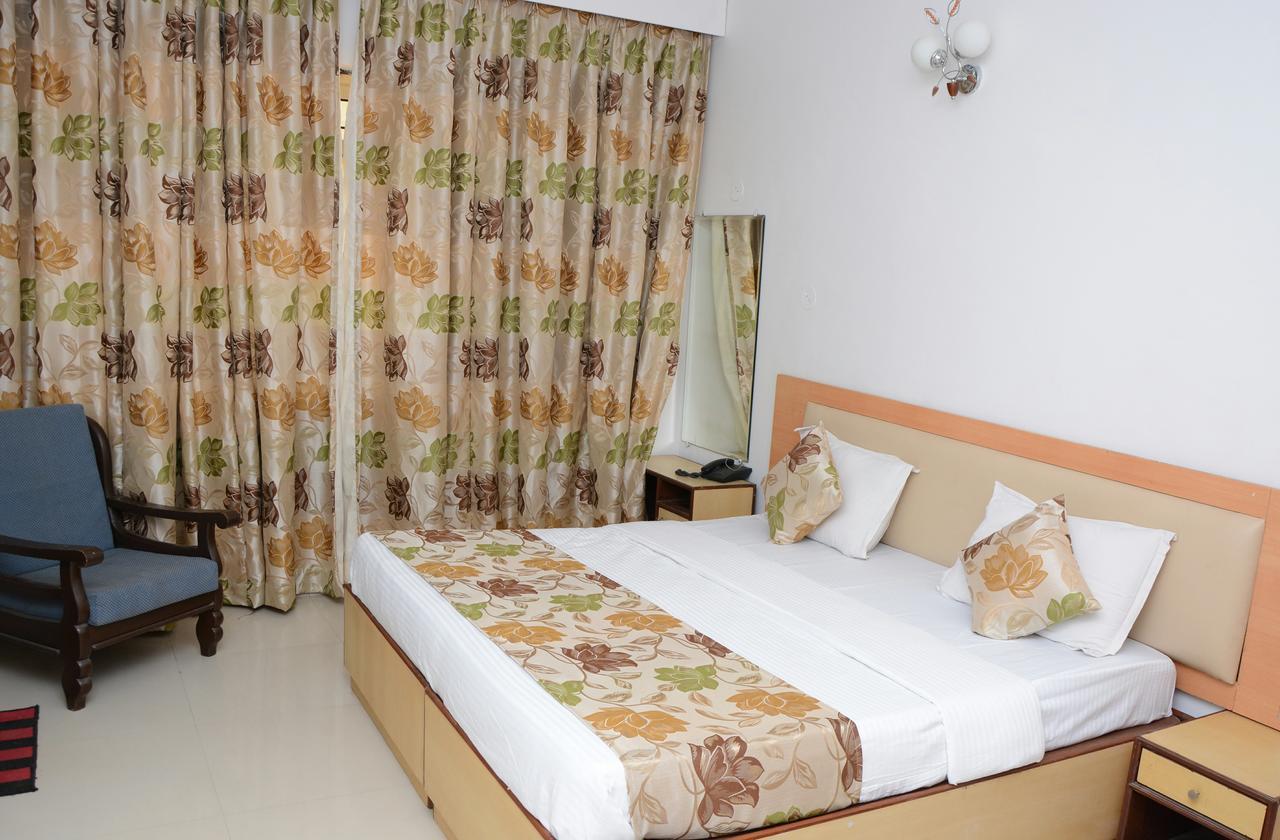 Hotel Sunrise Panaji Esterno foto