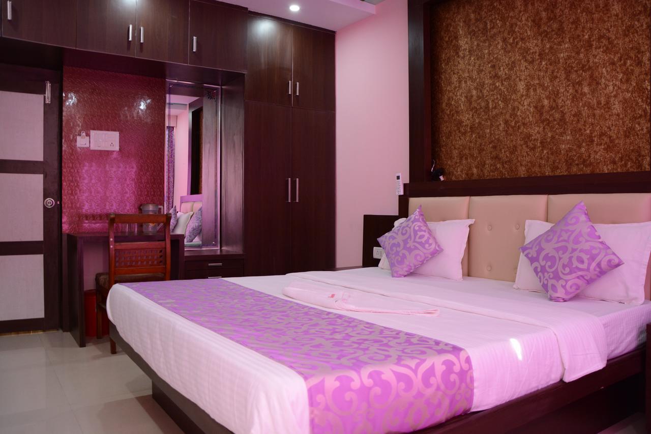 Hotel Sunrise Panaji Esterno foto